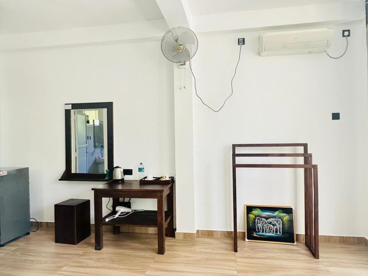 Residence Inn Udawalawe Ngoại thất bức ảnh