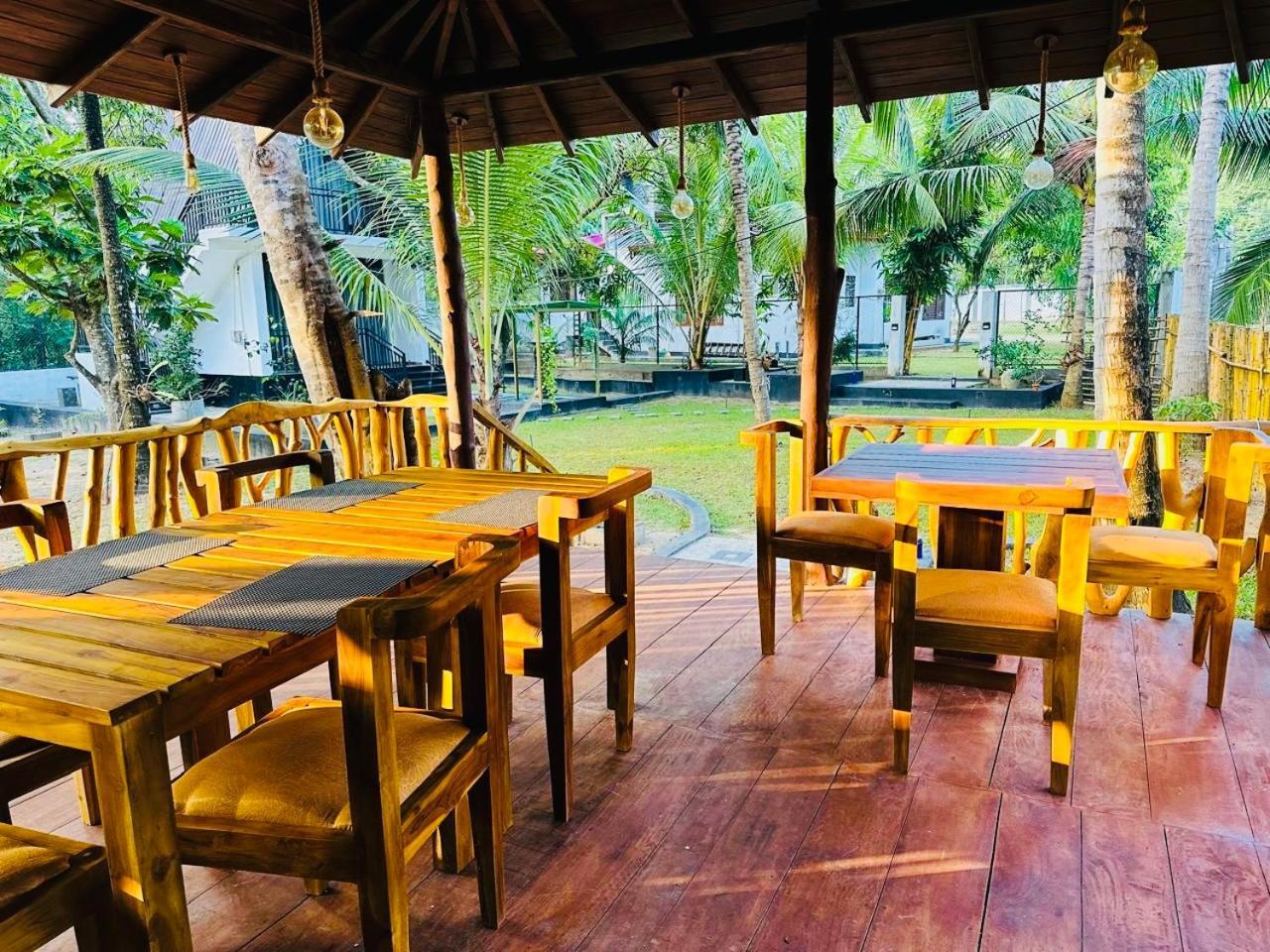Residence Inn Udawalawe Ngoại thất bức ảnh